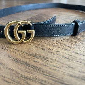 Black thin Gucci Double G belt GREAT CONDITION!